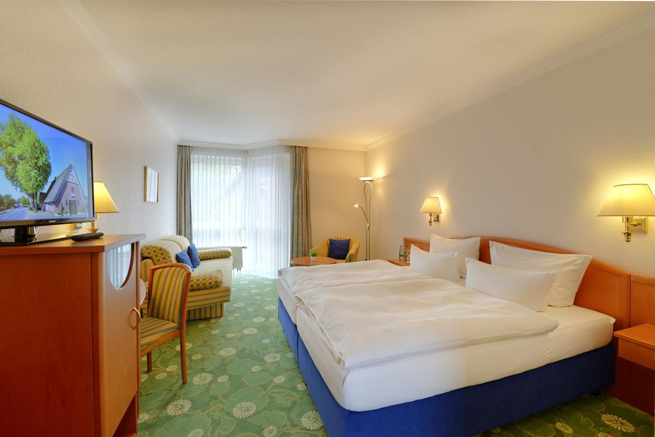 Landhotel Zur Eiche Buxtehude Exterior foto