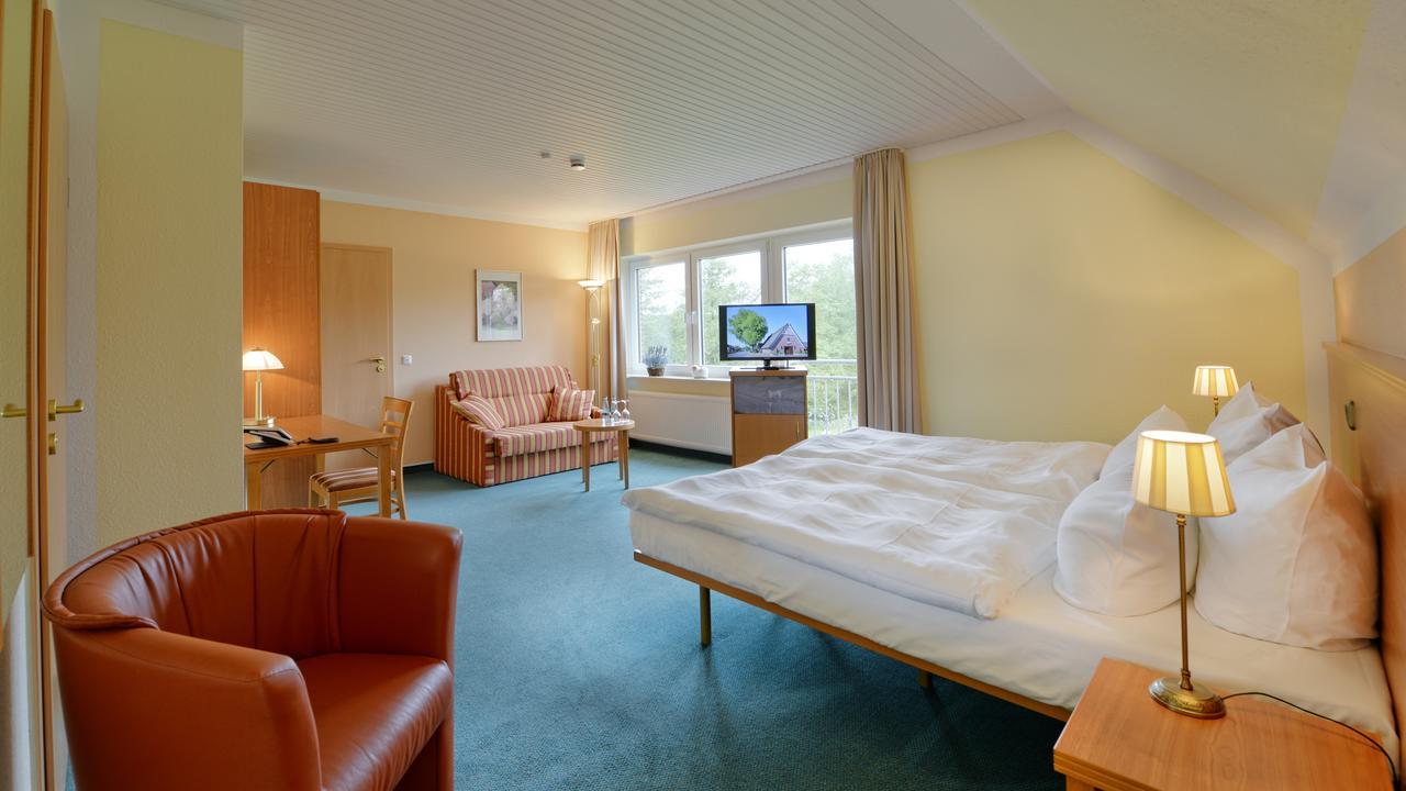Landhotel Zur Eiche Buxtehude Exterior foto